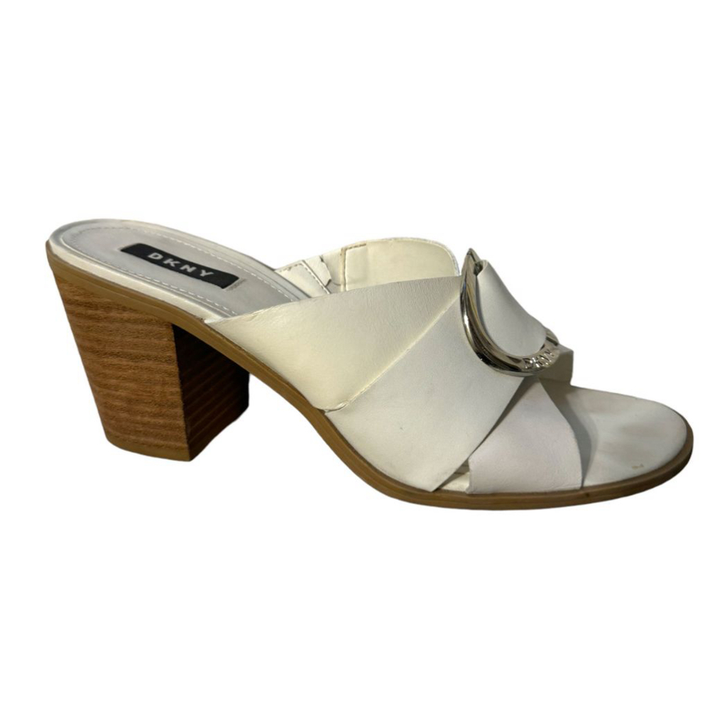 Vintage DKNY Women's White Leather Sandals Size 9.5 Y2k
